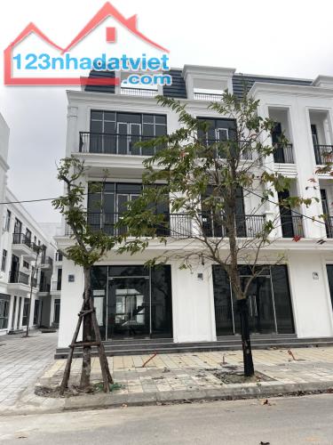 Bán nhà vườn NV-07A mặt đường vành đai 4 - Diện tích: 104m2 - kinh doanh, xây 3 tầng 1 tum - 4