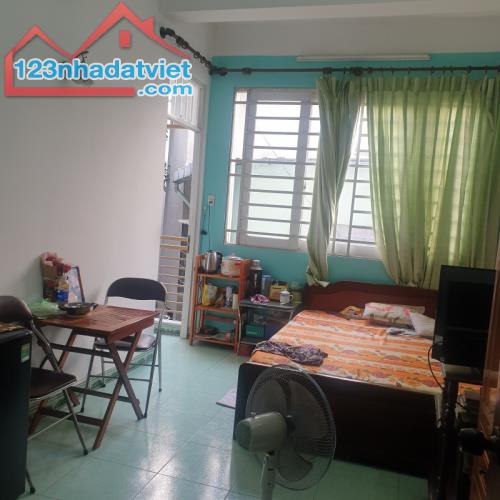 Gấp bán nhà Quận 1, gần Nguyễn Đình Chiểu, chỉ 30 tỷ, Mặt tiền kinh doanh 11m. - 3