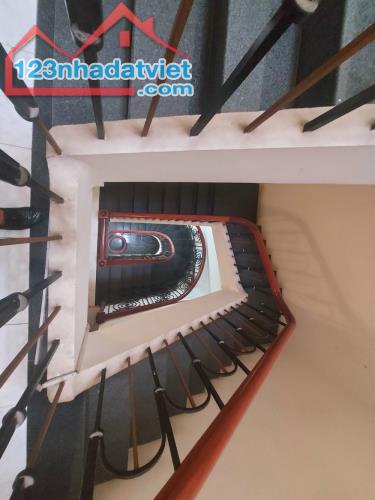 Gấp bán nhà Quận 1, dt75m2, chỉ 25 tỷ, 6 tầng, ngang 7m, ngay Tôn Tất Tùng. - 1