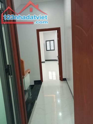 Nhà 2 lầu trệt sr hoàn công 3.5tỷ/86m2, sân ô tô - 4