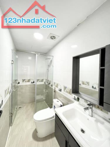 Bán nhà ngõ 409 An Dương Vương 40m2, MT 4m, xây 5 tầng mới đẹp, ngõ nông rộng, chỉ 4.05 tỷ - 1