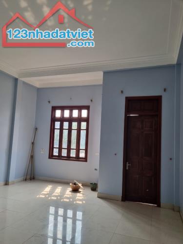 MẶT CHỢ ĐỒNG KỴ 100M  CHỦ BÁN  GẤP  NHÀ 2T MỚI LÔ GÓC  DT78M2  MT5M  GIÁ 1.35 TỶ