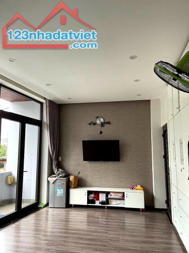 MẶT TIỀN KINH DOANH SIÊU ĐỈNH HOÀNG DIỆU - P. NAM DƯƠNG - HẢI CHÂU - DT 111M2 - 4 TẦNG