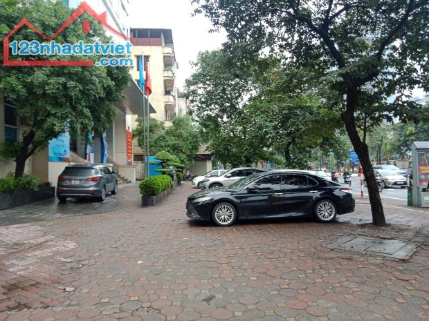 BÁN GẤP NHÀ MP VÕ CHÍ CÔNG, DT 210MX2T, MT 12M, VỈA HÈ 10M, ĐOẠN ĐẸP NHẤT PHỐ, GIÁ HỢP LÝ