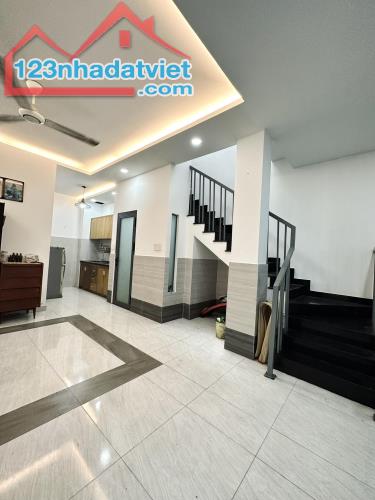 Tân phú – Tay Thạnh- nhà mặt tiền 100m2 -8.9 tỷ. - 2