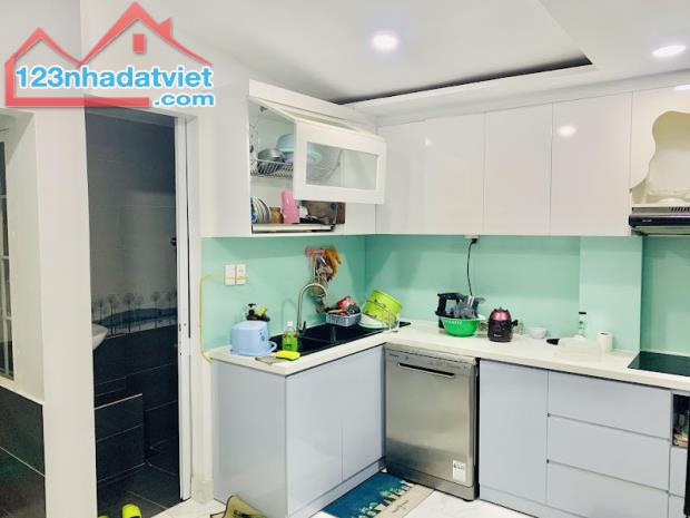 Gấp bán nhà Quận 1, 5 tầng, chỉ 28 tỷ, dt 80m2, gần Mặt tiền Nguyễn Văn Thủ. - 4