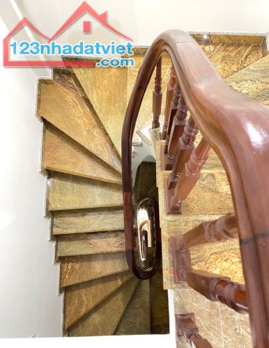bán nhà thanh lãm , hà đông 37m gíá 3.5 tỷ ô tô đỗ gần nhà .