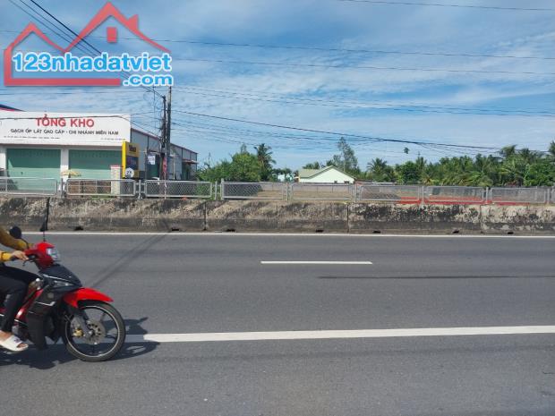MẶT TIỀN Quốc Lộ 1A. Lô đất hiếm rộng 2.620m2 Châu Thành-Mỹ Tho.TG - 1