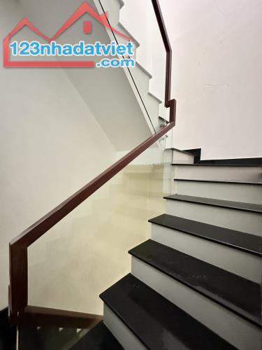 Bán nhà đường Nguyễn Đình Chiểu, Q3.50m2. 4 tầng. 7,6 tỷ - 3