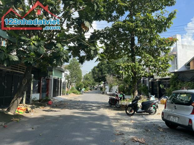 Chủ gửi bán căn nhà 1 xec Nguyễn Ái Quốc đường ô tô gần Bv Tâm Thần , P Tân Phong giá 4ty9
