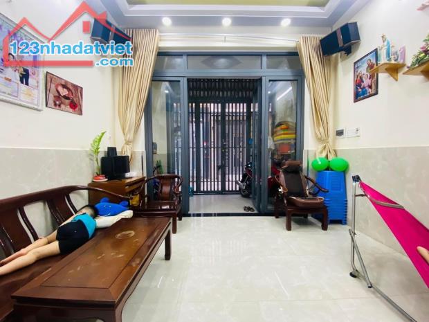 Giảm còn 5.8 tỷ, bán nhà vừa ở vừa cho Thuê gần Bách Hóa Xanh Trần Văn Mười).