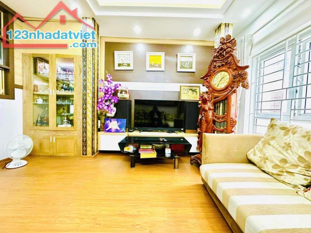 Bán nhà Cầu Giấy, Lô Góc 2 Thoáng, Ngõ Rộng, Gần Phố,Tiện Ích,38m*5T*5P*chỉ 6,x tỷ - 2