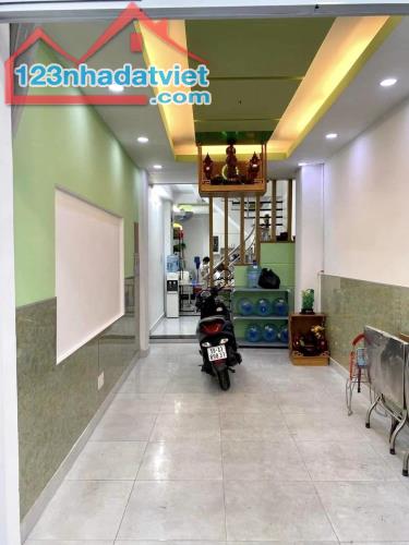 NHÀ SÁT MẶT TIỀN PHAN XÍCH LONG 48M2, 4 TẦNG, 6PN, THU NHẬP 30 TRIỆU/ THÁNG, NHỈNH 6 TỶ