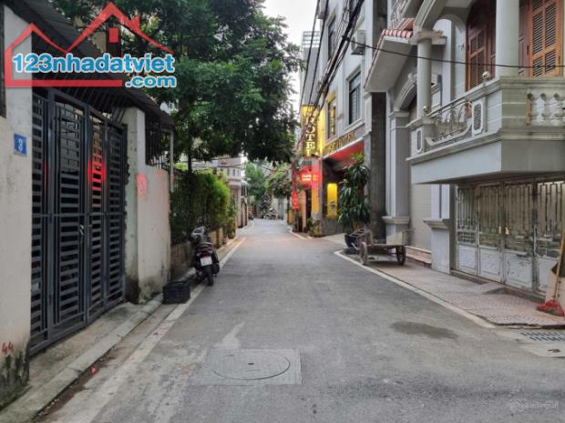 Siêu phẩm nhà đẹp phố Đàm Quang Trung,Long Biên-lô góc-có gara ô tô-thang máy- giá chỉ