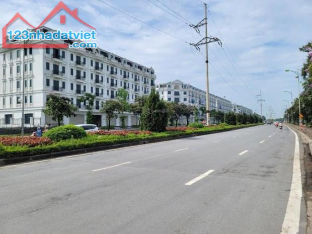 CHỦ CẦN BÁN GẤP NHÀ LK - KĐT KIẾN HƯNG LUXURY —PHÂN LÔ VỈA HÈ