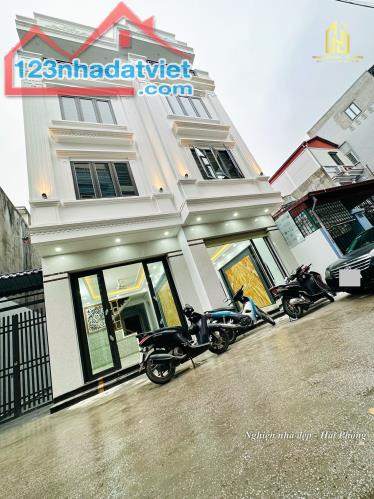 ⏩️⏩️⏩️Chào bán 2 Siêu mẫu xây mới độc lập tại phố Trại Lẻ_Kênh Dương, ô tô đỗ cửa đêm ngày