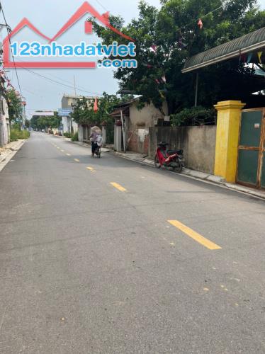 tôi bán nhanh mảnh đất 70m giáp Thị Trấn Chúc Sơn - Hà Nội, đường ô tô - 1
