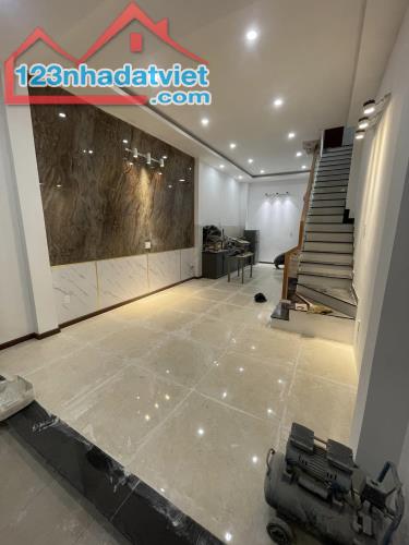 HƯƠNG LỘ 3 SÁT VÁCH AEON TÂN PHÚ - HẺM 6M THÔNG - NHÀ MỚI ĐẸP 2 TẦNG - 64M2. CHỈ HƠN 5 TỶ - 1