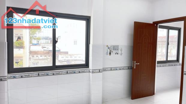 Bán gấp nhà Tân Bình, giá 30 tỷ, dt 170m2, đường 8m, gần Phổ Quang. - 4