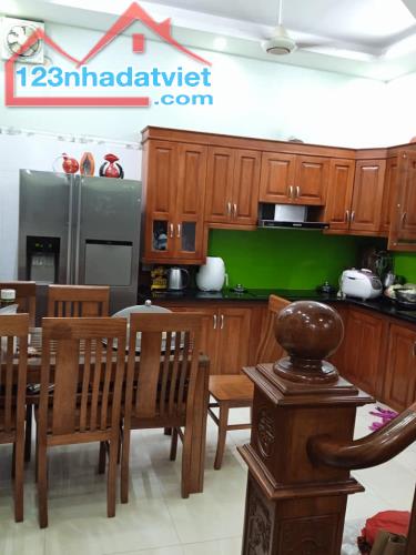 Bán nhà gần trường Tiểu học Mai Động Dt 42m Mt 4m Giá 4,5 tỷ Lh 0886631856 - 2