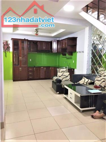 BÁN NHÀ TÔ HIẾN THÀNH-CMT8, QUẬN 10, HXH THÔNG, GARA, KINH DOANH TỐT, 56Mx5PN, 10.x TỶ