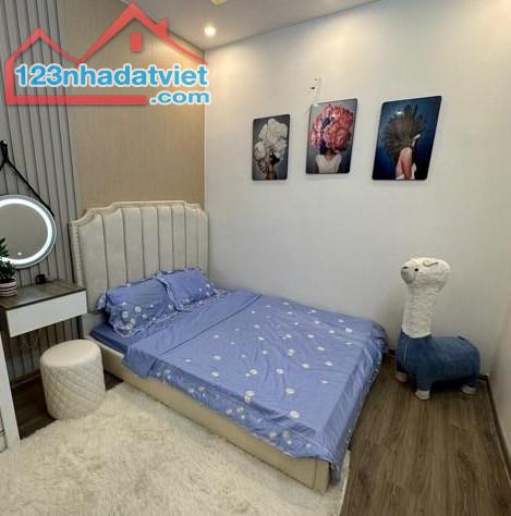 Bán căn hộ tập thể 3 phòng ngủ tầng 1 phố Lương Định Của, quận Đống đa giá 3.88 tỷ (TL) - 2