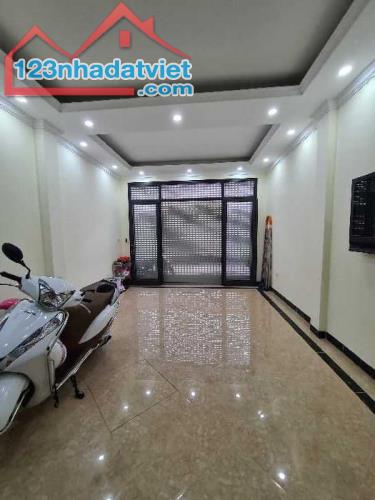 Bán Nhà 918 Phúc Đồng, Long Biên 52m2 , 4T, giá 9,6 tỷ (Ô tô vào nhà)