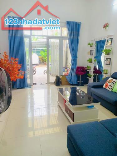 BÁN NHÀ Dương Thị Mười Quận 12, 66m2(4*17) Hẻm Nhựa 6m, CHỈ 4 tỷ 200 TL