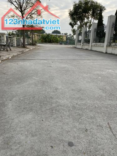 BÁN 700M2 ĐẤT VƯỜN THOÁNG TRƯỚC ,SAU, VIU HỒ - 1