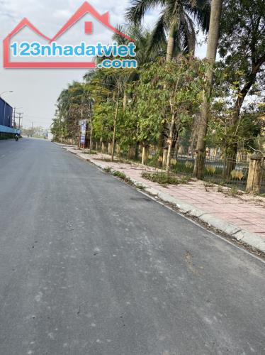 BÁN 700M2 ĐẤT VƯỜN THOÁNG TRƯỚC ,SAU, VIU HỒ - 2