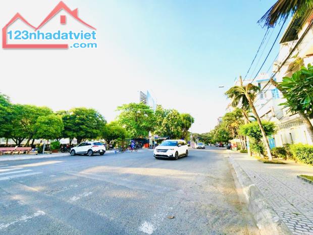 Bán Khuôn Đất Trực Diện Sông Sài Gòn-Ngay Bến Tàu Thuỷ Bình An,Q2 DT:680m2(34x20) Góc 3MT - 1