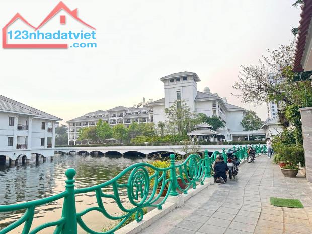 Bán siêu phẩm Từ Hoa - 2 mặt tiền - oto - view hồ Tây ks 5* - sân vườn rợp bóng cây - 1