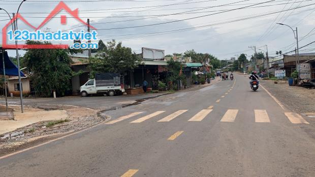 BÁN NHANH 10X40=400M2 ĐẤT THỔ CƯ Ở TRONG THỊ XÃ, MẶT TIỀN QUỐC LỘ VÀO. GIÁ 195TR - 1