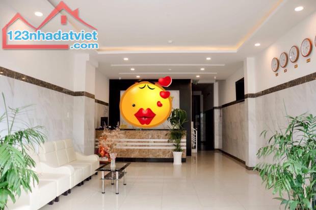 Bán khách sạn 7 tầng đường Bắc Sơn Nha Trang giá 20 tỷ