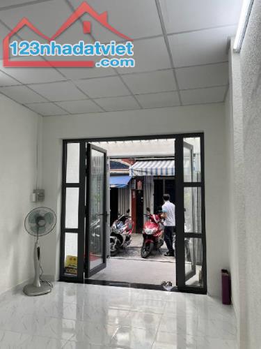 Quận 10, HXH Cách Mạng Tháng 8, gần Hà Đô, CLB Lan Anh, nhỉnh 11 tỷ