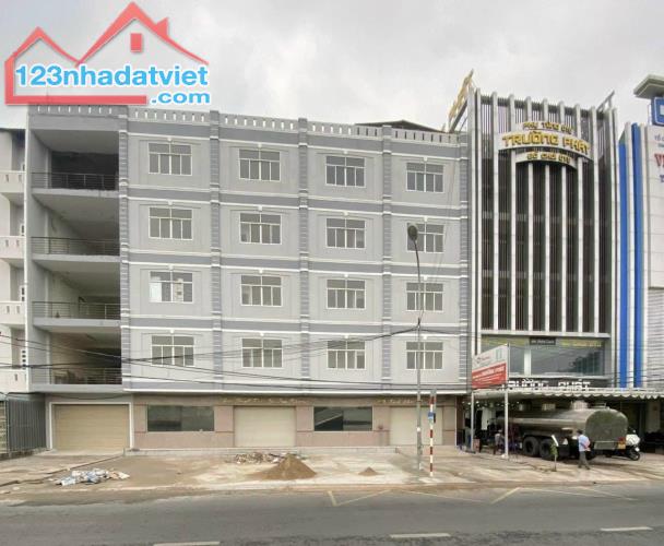 Cho Thuê Toà Nhà MẶT TIỀN VÕ NGUYÊN GIÁP 2500m2