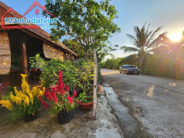 Nhà Vườn View Rạch Hai Diệu Cực Kỳ Mát Mẻ, Nằm Sát Bên Quán Lẩu Dê 3 Kết - 1