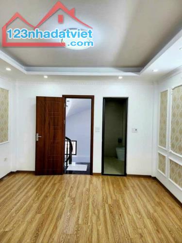 Giá Tốt. Bán Nhà Nguyễn Văn Cừ, Long Biên 33m2, 5T chỉ 3,55 tỷ - 1