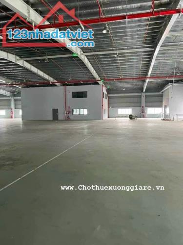 Cho thuê 3.000m2 trong Khu CN Tân Uyên Giá : 3.5 usd/m2 - 2