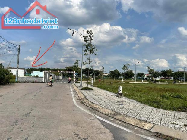 Bán lô đất đẹp, TT Long Thành, h Long Thành. 123m2 shr thổ cư chỉ 2,3 tỷ - 2