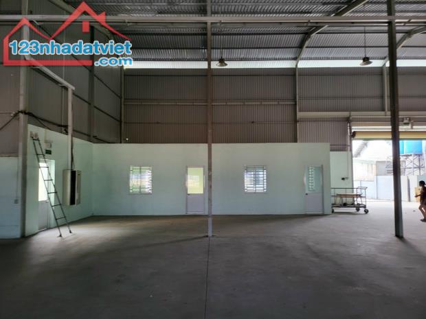 Cho thuê 1.300m2 KHO XƯỞNG mới Thuận An Gía : 50 triệu - 4