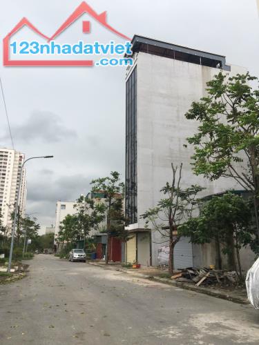 Bán gấp 100m2 đất dịch vụ Hàng Bè Kiến Hưng, MT8m đường 15m ô tô kinh doanh giá 20 tỷ - 1