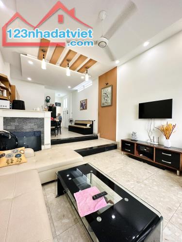 Gấp bán nhà Phú Nhuận, 4 tầng, dt 80m2, chỉ 27 tỷ, phố ẩm thực Phan Xích Long. - 4