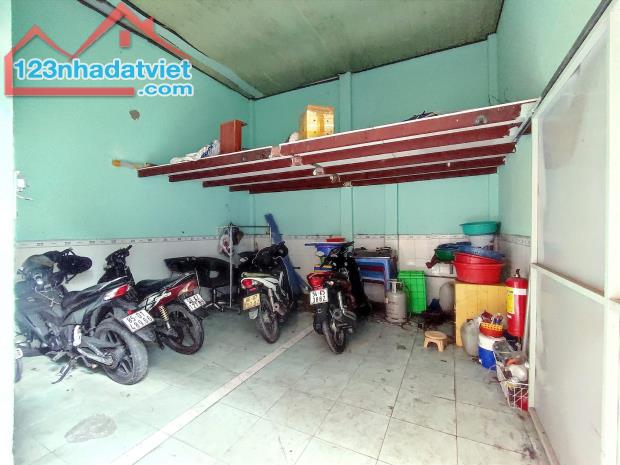 MẶT TIỀN CÁCH CHỢ BÌNH TRỊ ĐÔNG 200M, 6x32M, DT 20TR/THÁNG, KHU VỰC SUNG - 5