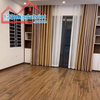 Bán nhà Phạm Văn Đồng, 36m2, phân lô, ô tô, nội thất chủ tặng,  3tỷ. - 2