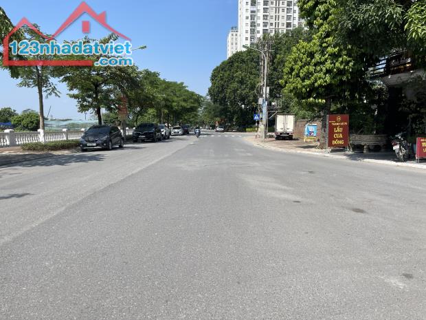 Chính chủ cần bán 92,6m2 khu đầu giá BT1 mặt đường chính Phúc Lợi, Long Biên