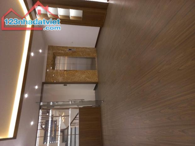 P/lô nhà mới, Gara ô tô, Thang máy, Hồ Đền Lừ, DT 55m2 x 6T, Nhỉnh 14 tỷ