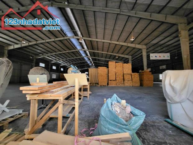 Cho thuê 2.300 m2 XƯỞNG bến cát giá 2.6 USD/m2 Giấy tờ đầy đủ , tiếp đa nghành nghề - 1