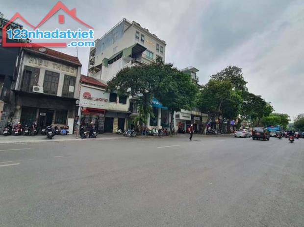 Bán nhà mặt phố Huế 420m2, mặt tiền 16m, kinh doanh đỉnh, chỉ 82 tỷ. 0971813682.