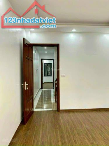 Bán nhà Tứ Hiệp - Thanh Trì. DT 65m2, kinh doanh, gara, 2 thoáng. Nhỉnh 6 tỷ 0815064878 - 5